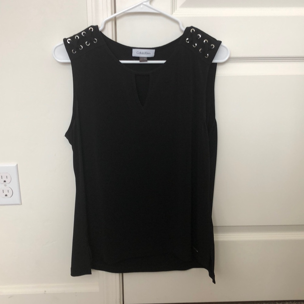 Calvin Klein sleeveless blouse sz L